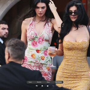 ،04.08 Ꜥℐẹṇṇẹṛ on ²⁶ʝun in Venice, IT; leaving The Gritti Palace Hotel.