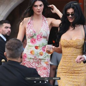 ،05.08 Ꜥℐẹṇṇẹṛ on ²⁶ʝun in Venice, IT; leaving The Gritti Palace Hotel.