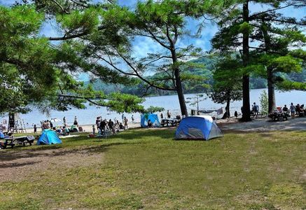 Lake beach 2,QC,CA