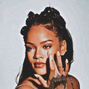 • Day 141 x 20.08.2025 w/ Rihanna.