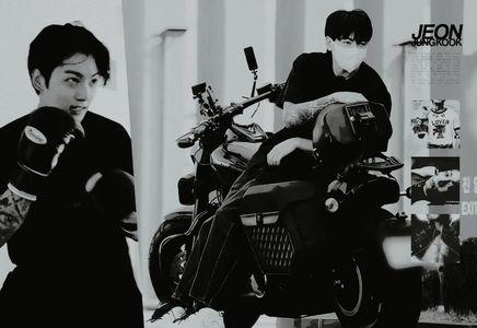 ◞25ᵗʰ◟　˓Ꭻe̤o̤n̤ꨄᎫungkook➲Go̟l̟d̟e̟n̟영혼.