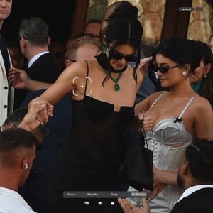 ،27.08 Ꜥℐẹṇṇẹṛ on ²⁷ʝun in Venice, IT; leaving The Gritti Palace Hotel.