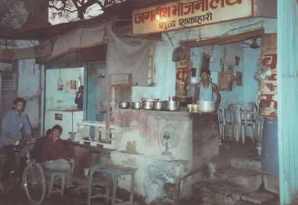 Fast food la trotuar