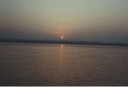 Răsărit de soare pe Gange