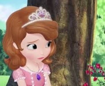 Sofia vocea din spate: Andra Gogan(alta voce Ariel Winter,)