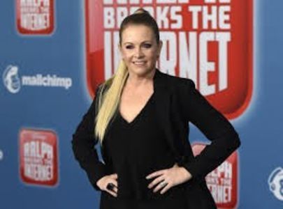 Melissa Joan Hart.
