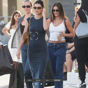 ،07.10 Ꜥℐẹṇṇẹṛ on ²⁰ɑug in Brentwood, CA; leaving a Brandy Melville store.