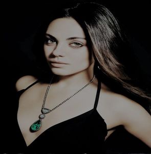 glanceofgomez (7) she got Mila Kunis♥