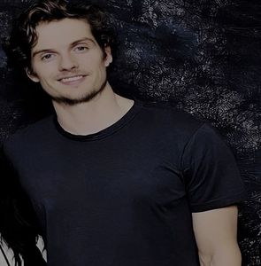 Seductive (1) he got Daniel Sharman♥