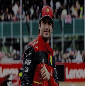 queencyrusx (2) he got Carlos Sainz♥