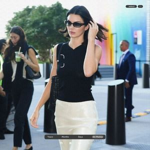 ،19.10 Ꜥℐẹṇṇẹṛ on ¹³⳽ep in Manhattan, NY; out and about.