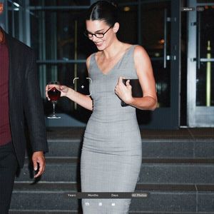 ،23.10 Ꜥℐẹṇṇẹṛ on ¹³⳽ep in New York City, NY; leaving Fouquet’s Hotel.