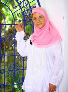 Rol: Noor el Jisr din Iubire si Onoare.