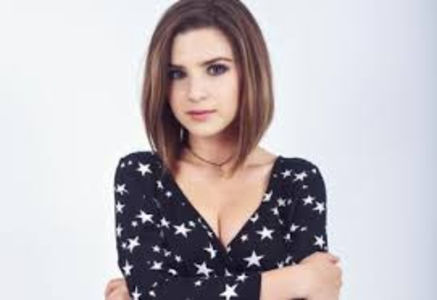 Rol:Miruna Serban din Cand mama nu-i acasa si  O gramada de caramele.