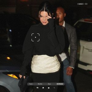 ،12.11 Ꜥℐẹṇṇẹṛ on ¹⁴⳽ep in New York City, NY; arriving at Raf’s Restaurant.