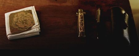 Everything begins to ƒɾɑϲեմɾҽ the night Ezra visits the judge’s mansion and hears faint piano; music echoing down the marble hallways.
