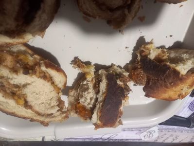 N am felii ca la noi cozonacul se rupe fierbinte :))