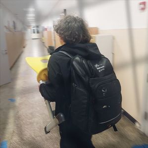 ♡ Day 202 ; 12.11.2025; L-a trimis diriga sa aduca scaune :))
