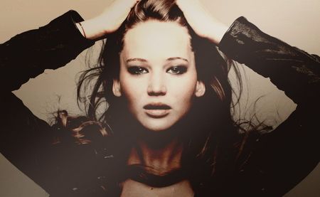 ᴺᴵᴰᴬᴿᴼᔆˑⱭsեɾíժ LøѵƖíҽ’s˒ توقيعˢᶜᵉⁿᵗPrecious Oud by Van Cleef & Arpels.; At a party, someone whispers to their friend, “I swear you can track this girl by scent alone. She’s like... if luxury became human.”
