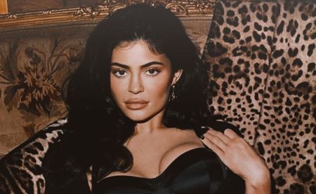 ⱽᴵ⁾ Ƙɑեҽɾíղɑ RմsҽƖƖᴮᴱᴱᴺcastedᴵᴺ ʻ3̣6̣5̣ Ḍạỵṣʼ where she plays ᴸᵃᵘʳᵃ ᴮⁱᵉˡ˒  　A young woman; who was kidnapped by a mob boss, Massimo Torricelli, and given 365 days to fall in love with him.
