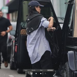 ،01.12 Ꜥℐẹṇṇẹṛ on ²⁶⳽ep in West Hollywood, CA; arriving at Galerie Half.