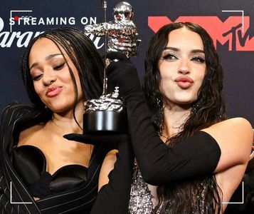 　ᯓ★ ،ᛕatseyeʾsᐟ C̣ạṃẹṛạ♥Ṛọḷḷ · 01.12˒ˊ