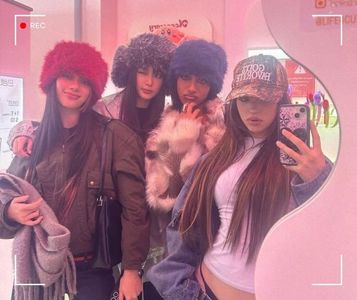 　ᯓ★ ،ᛕatseyeʾsᐟ C̣ạṃẹṛạ♥Ṛọḷḷ · 16.12˒ˊ