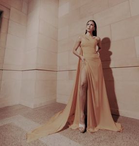 ꫂ ၴႅၴ 18.12.2025 ᥫ᭡.ִֶָ