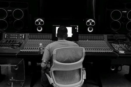 ʲᵃⁿ ⁸ˑ todαч‛s توصية ᶠˡⁱᵍʰᵗ ᵒᶠ ᵗʰᵉ ˢᵗᵃʳˢ　I’ve been feeling like I deserve somebody.; And you burn so bright you could blind somebody. You go, following flights of the stars, and these skies can get us home.
