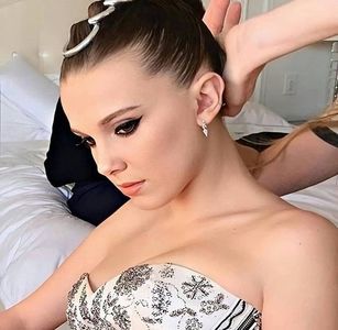 ◝❥·̩̩̥͙ℳill̸̷ie Bob̷bγ B̸ɾ̷own̸̷ .◜ 27.01｡ ❝A little bit dangerous— But baby, thatʾs how I want it❞