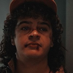 ◝❥·̩̩̥͙, Dṳsti̤n Hend̤erson̤ ᵖˡᵃʸᵉᵈ ᵇʸ  Gaten Matarazzo