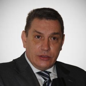 Șerban Bubenek; Șerban-Ion Bubenek-Turconi, medic, prof.univ.dr., vicepreședinte al PNȚCD, Cavaler al Ordinului Național pentru Merit (2009), Marea Cruce Patriarhală (2015)
(foto Medical Market, 24 mai 2023)
