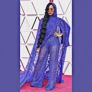 • wanderer got H.E.R. in indigo.
