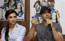 akshay-kumar-deepika-padukone-2010-4-28-10-30-18