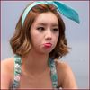 H| Mulţumesc. ;-; Bei cu mine? Kook nu vrea.. >.> #Han