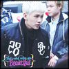 ♫ *intra cu U-Ji* Da` taci ma. ._. Heyaa. ^^