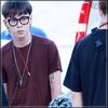 JH| După reacţie.. îţi spun eu că da. :) #Seob. [merge la Jei; îi dă o plăsuţă;; des]