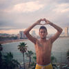ɳҽყɱαɾ | *se plimba pe insula*
