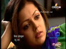 (In camera ei,Madhu se gande-a continuu la ziua anterioara,cand l-a salvat pe RK)