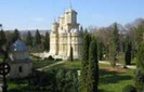 Manastirea-Curtea-de-Arges_[1]