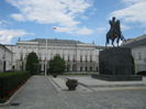 Palatul prezidential cu statuia lui Jozef Poniatowski