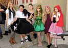 BellaThorne_20thRonaldMcDonaldHalloweenCarnival_16_