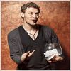 █ ▄→ bă -îl dă cu capul de calorifer- -derek- -o pupă şi dispare- -cl-