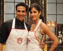 113291-katrina-kaif-along-with-akshay-kumar-on-master-chef-india-set