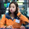 H| De unde să ştiu? Întreabă-l. :)) #H. .. Pe aproape. =)) SeoHyun se ia ca Rudolf? T^T #Nana