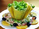 Cosuri din cascaval cu salata