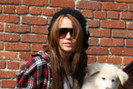 Miley Cyrus accompanied younger sister Noah Km3XspQD4b6s