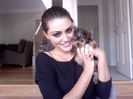 phoebe-tonkin-and-puppy