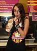 miley-cyrus_COM-la2009aug28-millionsofmilkshakes-038