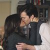 pretty-little-liars-ezra-aria-kissing-e1294693795658